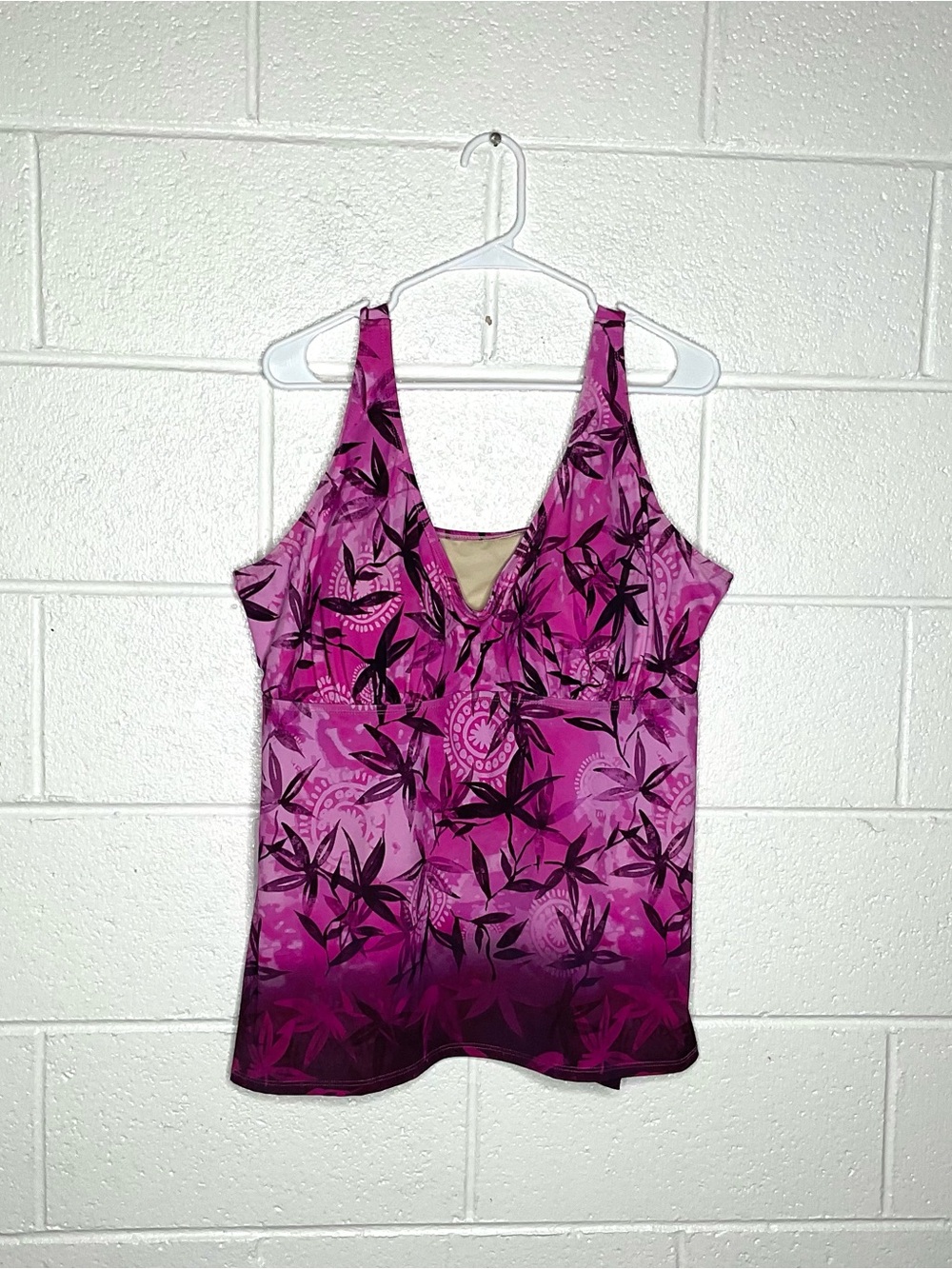 < Swimsuits For All Palm Leaf Pattern Tankini Swim Top Plus Size >
